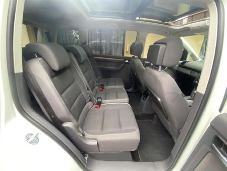 2017-Volkswagen-Touran-16-TDI-Auto_10