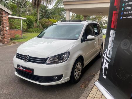 2017-Volkswagen-Touran-16-TDI-Auto_2