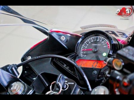 2013-Honda-Cbr-125r_9
