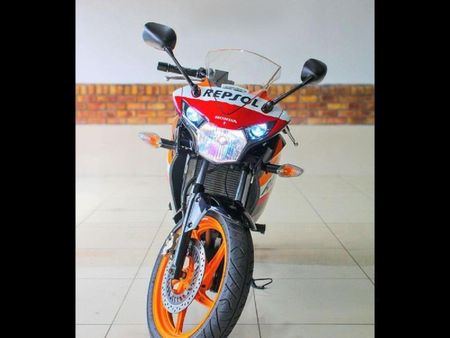 2013-Honda-Cbr-125r_1
