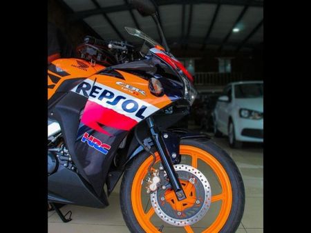2013-Honda-Cbr-125r_5