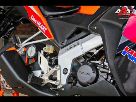 2013-Honda-Cbr-125r_8