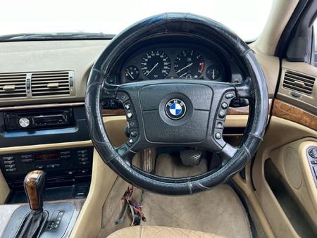 1998-BMW-5-Series-540i-Auto_8