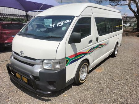 2020-Toyota-Quantum-27-Sesfikile-16-seat_1