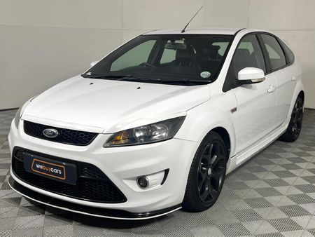 2009-Ford-Focus-25-ST-5-dr_0
