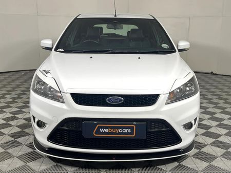2009-Ford-Focus-25-ST-5-dr_12