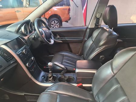 2019-Mahindra-XUV-500-22D-mHawk-7-seat-W8_1