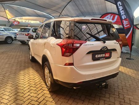 2019-Mahindra-XUV-500-22D-mHawk-7-seat-W8_4