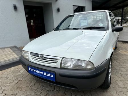1998-Mazda-121-Soho-14-3-dr_2