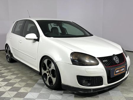 2007-Volkswagen-Golf-GTI-20T-FSI_14