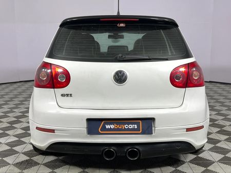2007-Volkswagen-Golf-GTI-20T-FSI_16