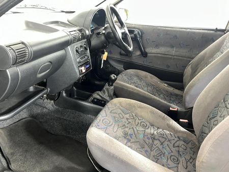2002-Opel-Corsa-Lite-14i_6