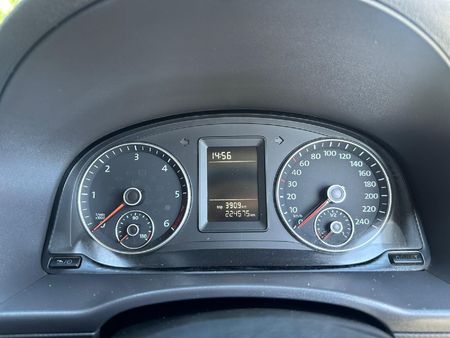 2017-Volkswagen-Caddy-16-TDI-55kW-SWB-Panel-Van_6