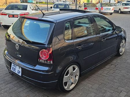 2006-Volkswagen-Polo-20-Highline_7
