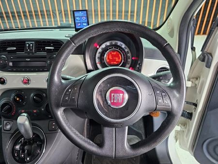 2015-Fiat-500-12-Lounge_9