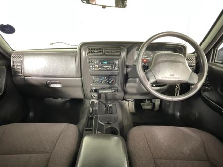 2001-Jeep-Cherokee-40L-Sport_1
