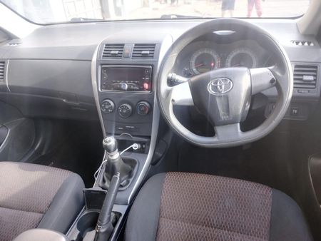 2016-Toyota-Corolla-Quest-16_10