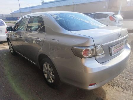 2016-Toyota-Corolla-Quest-16_4