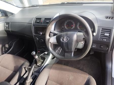 2016-Toyota-Corolla-Quest-16_8