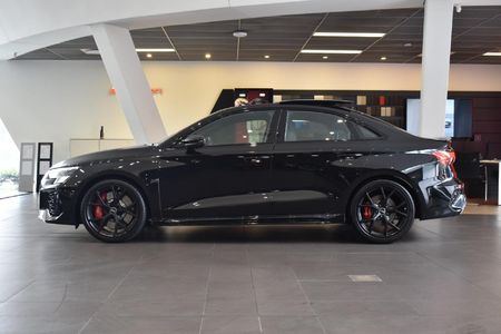 2024-Audi-RS3-Quattro-Auto_1