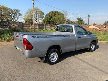 2022-Toyota-Hilux-20-VVTi-S-Single-Cab_8