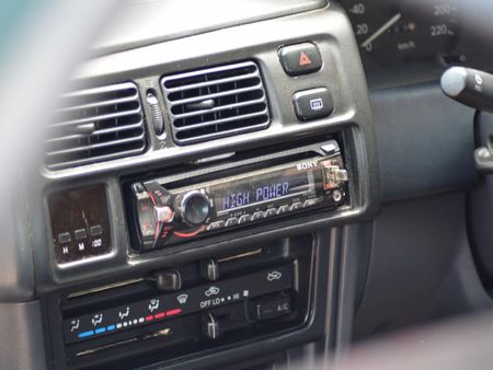 1999-Toyota-Corolla-RXi_9