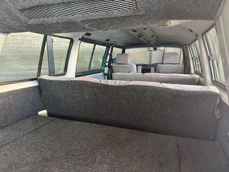 1998-Volkswagen-Caravelle-26i_6