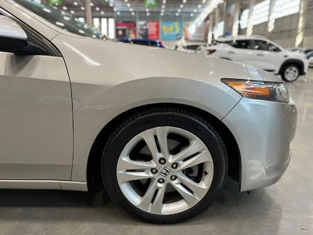 2010-Honda-Accord-Tourer-24-Executive_7