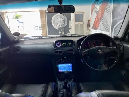2002-Toyota-Corolla-RXi_12