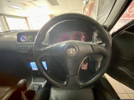 2002-Toyota-Corolla-RXi_7