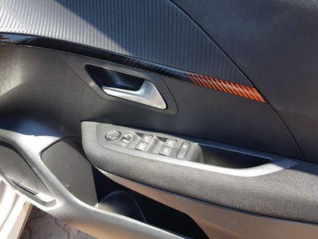 2023-Peugeot-208-12-Active_12