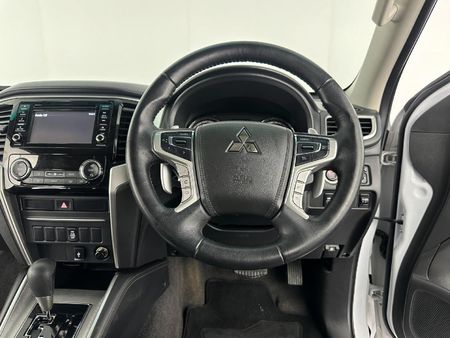 2021-Mitsubishi-Triton-24-Di-Dc-4x4-Auto-Double-Cab_9
