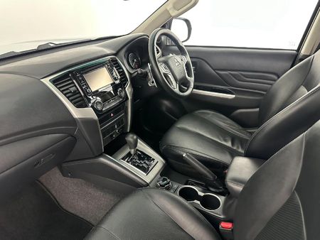 2021-Mitsubishi-Triton-24-Di-Dc-4x4-Auto-Double-Cab_12