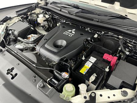2021-Mitsubishi-Triton-24-Di-Dc-4x4-Auto-Double-Cab_16