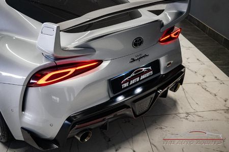 2019-Toyota-Supra-GR-30T-Track_7