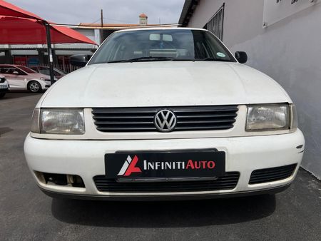 2002-Volkswagen-Polo-Playa-16_4