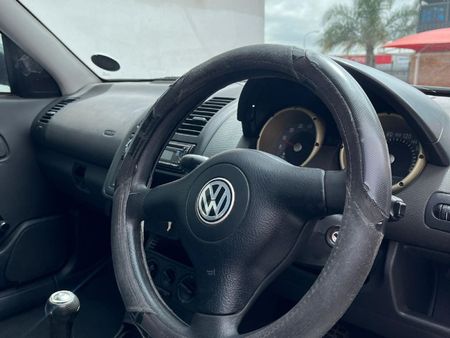 2002-Volkswagen-Polo-Playa-16_6