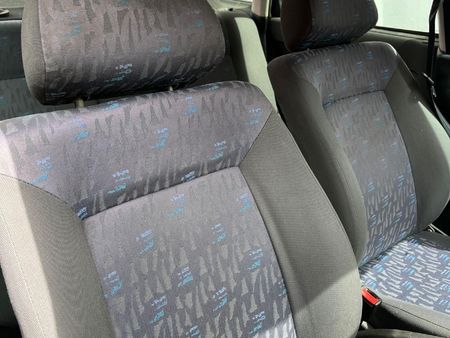 2002-Volkswagen-Polo-Playa-16_7