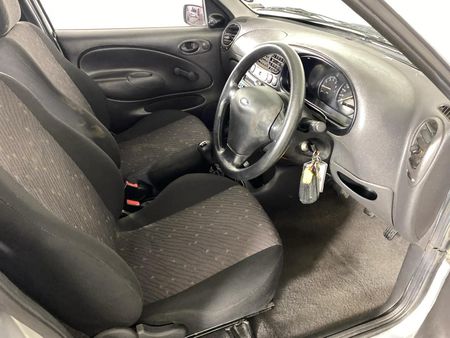2005-Ford-Ikon-13i-L_9