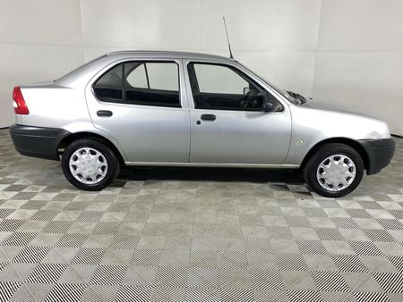 2005-Ford-Ikon-13i-L_14