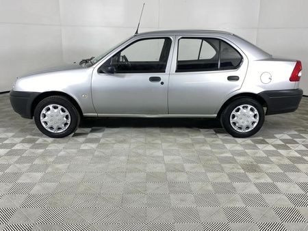 2005-Ford-Ikon-13i-L_16