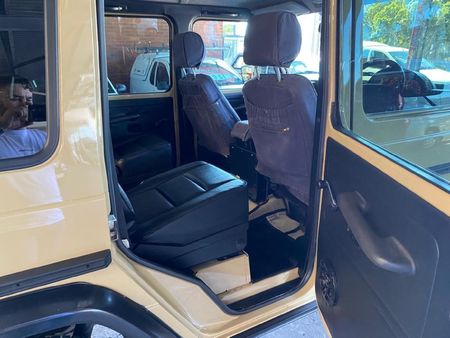 2013-Mercedes-Benz-G-Class-G-300-CDI-Professional_9