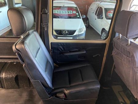 2013-Mercedes-Benz-G-Class-G-300-CDI-Professional_13