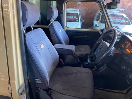 2013-Mercedes-Benz-G-Class-G-300-CDI-Professional_15