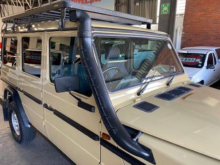 2013-Mercedes-Benz-G-Class-G-300-CDI-Professional_3