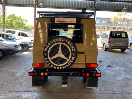 2013-Mercedes-Benz-G-Class-G-300-CDI-Professional_6