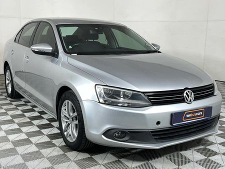 2014-Volkswagen-Jetta-VI-16-TDI-Comfortline-Auto_9