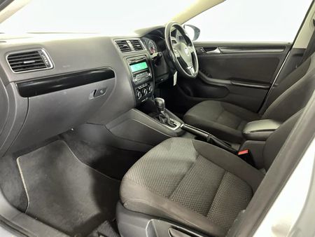 2014-Volkswagen-Jetta-VI-16-TDI-Comfortline-Auto_4