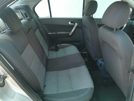 2009-Ford-Ikon-16-Trend_15