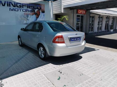 2009-Ford-Ikon-16-Trend_4